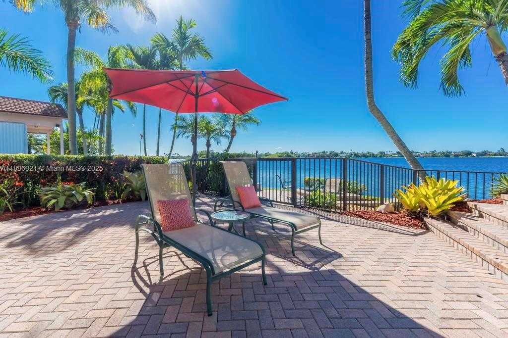 Small Image of 18112 NORTH WEST 15TH CT, Pembroke Pines Number 64