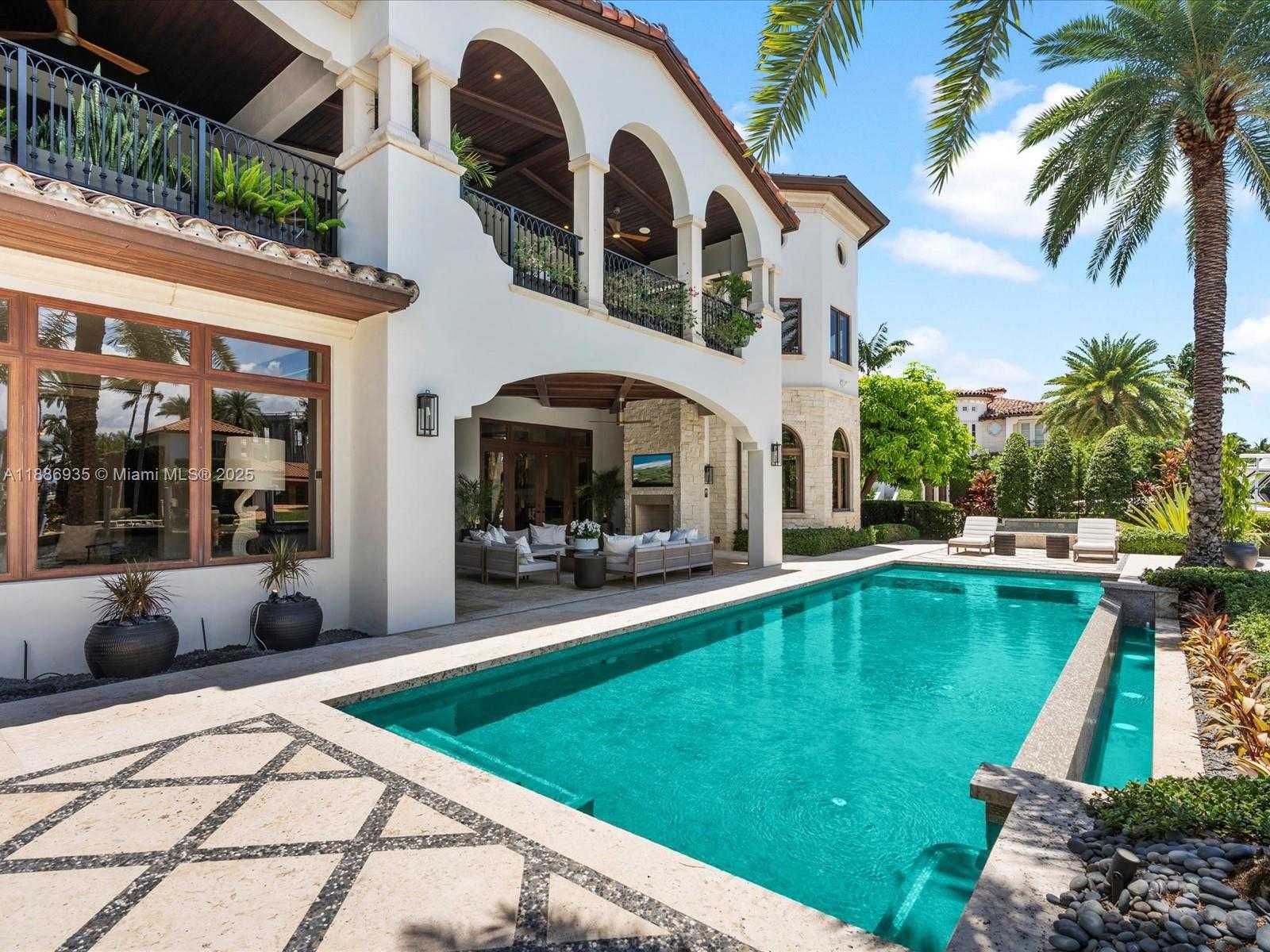 Small Image of 821 SOLAR ISLE DR, Fort Lauderdale Number 12