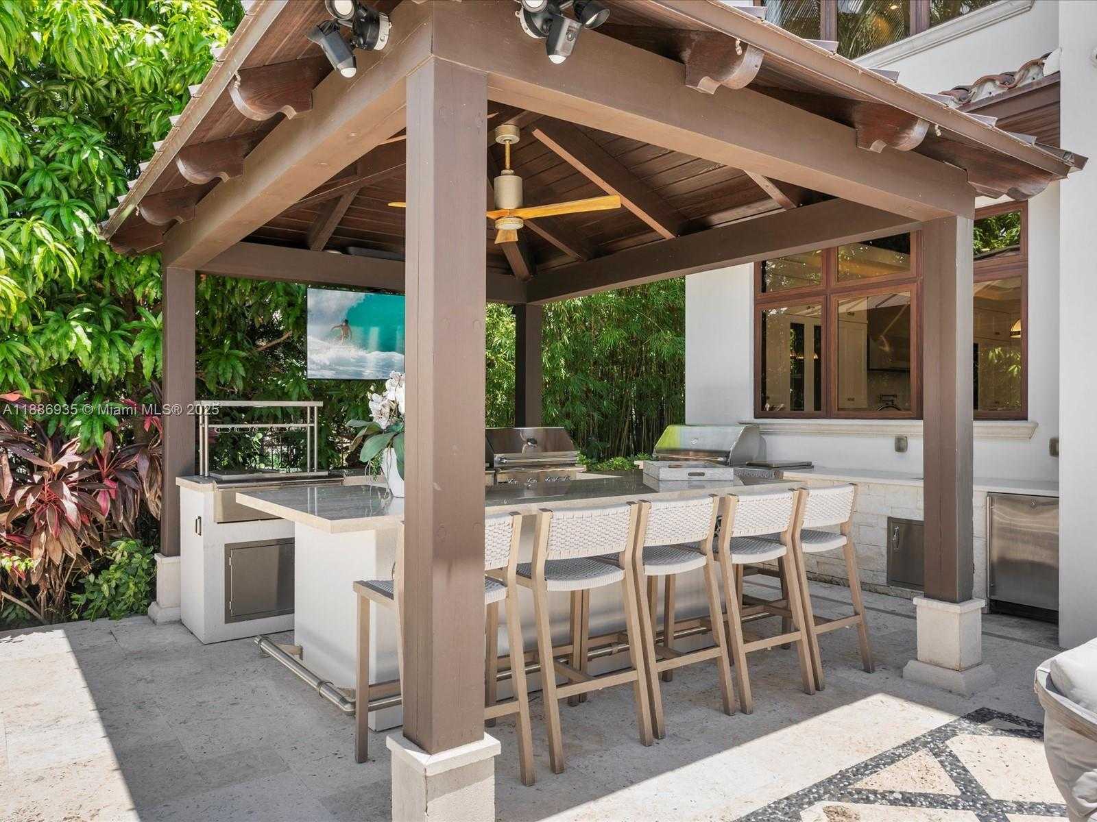 Small Image of 821 SOLAR ISLE DR, Fort Lauderdale Number 14