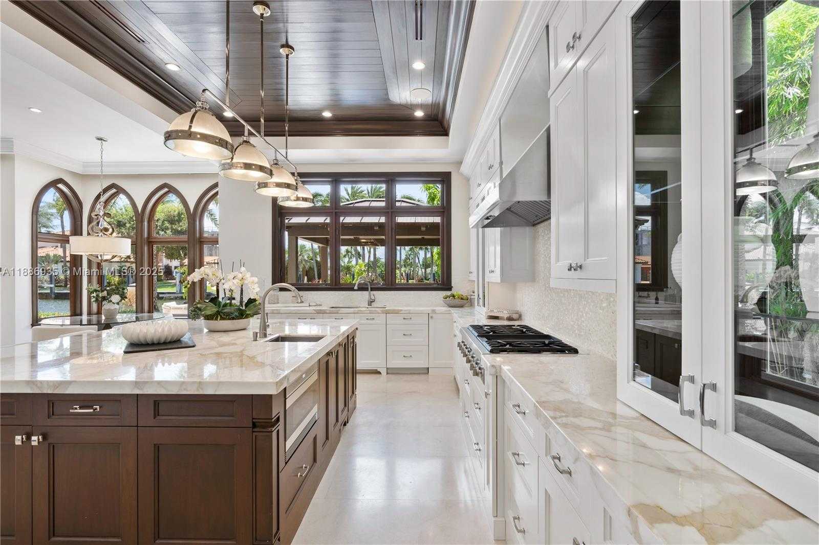 Small Image of 821 SOLAR ISLE DR, Fort Lauderdale Number 31