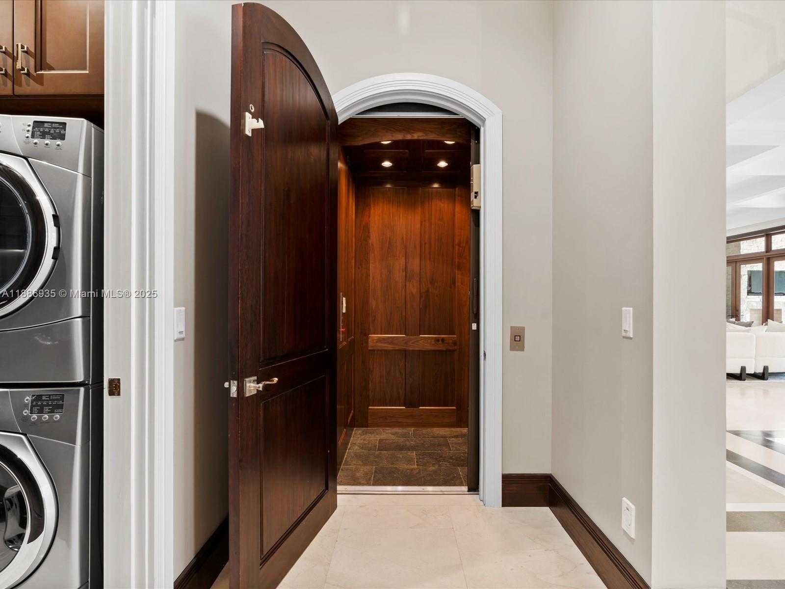 Small Image of 821 SOLAR ISLE DR, Fort Lauderdale Number 44