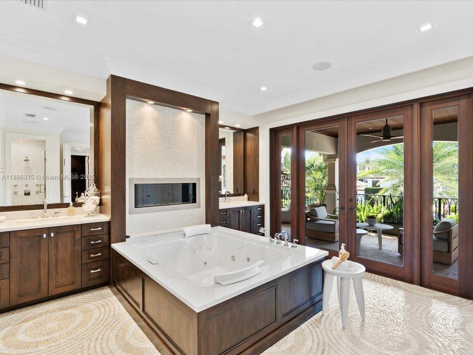 Small Image of 821 SOLAR ISLE DR, Fort Lauderdale Number 53