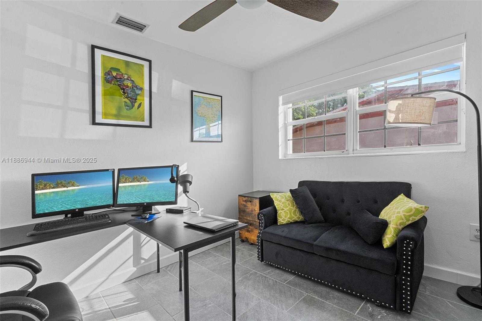 Small Image of 1465 NORTH WEST 181ST ST, Miami Gardens Number 10