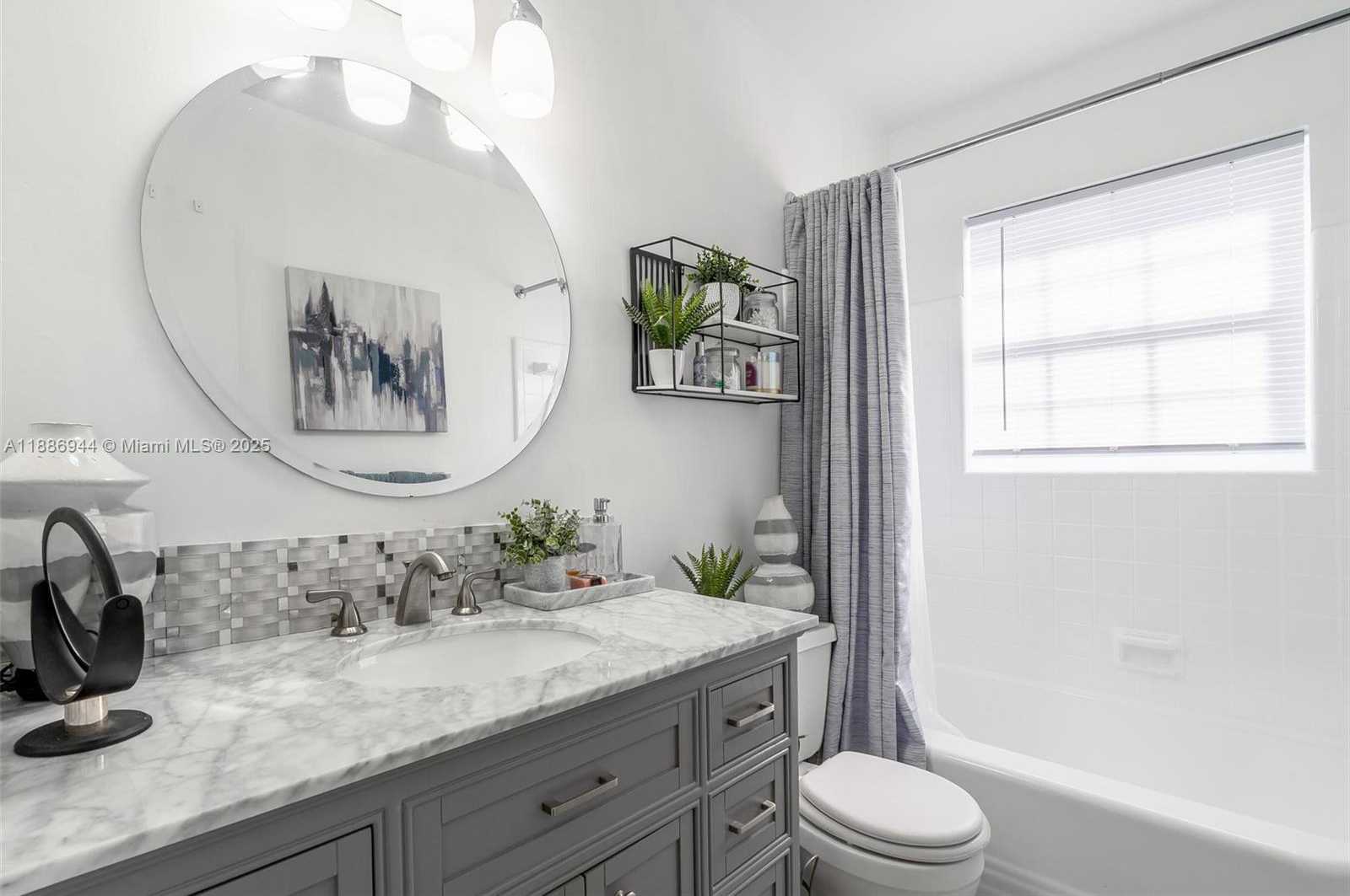 Small Image of 1465 NORTH WEST 181ST ST, Miami Gardens Number 7
