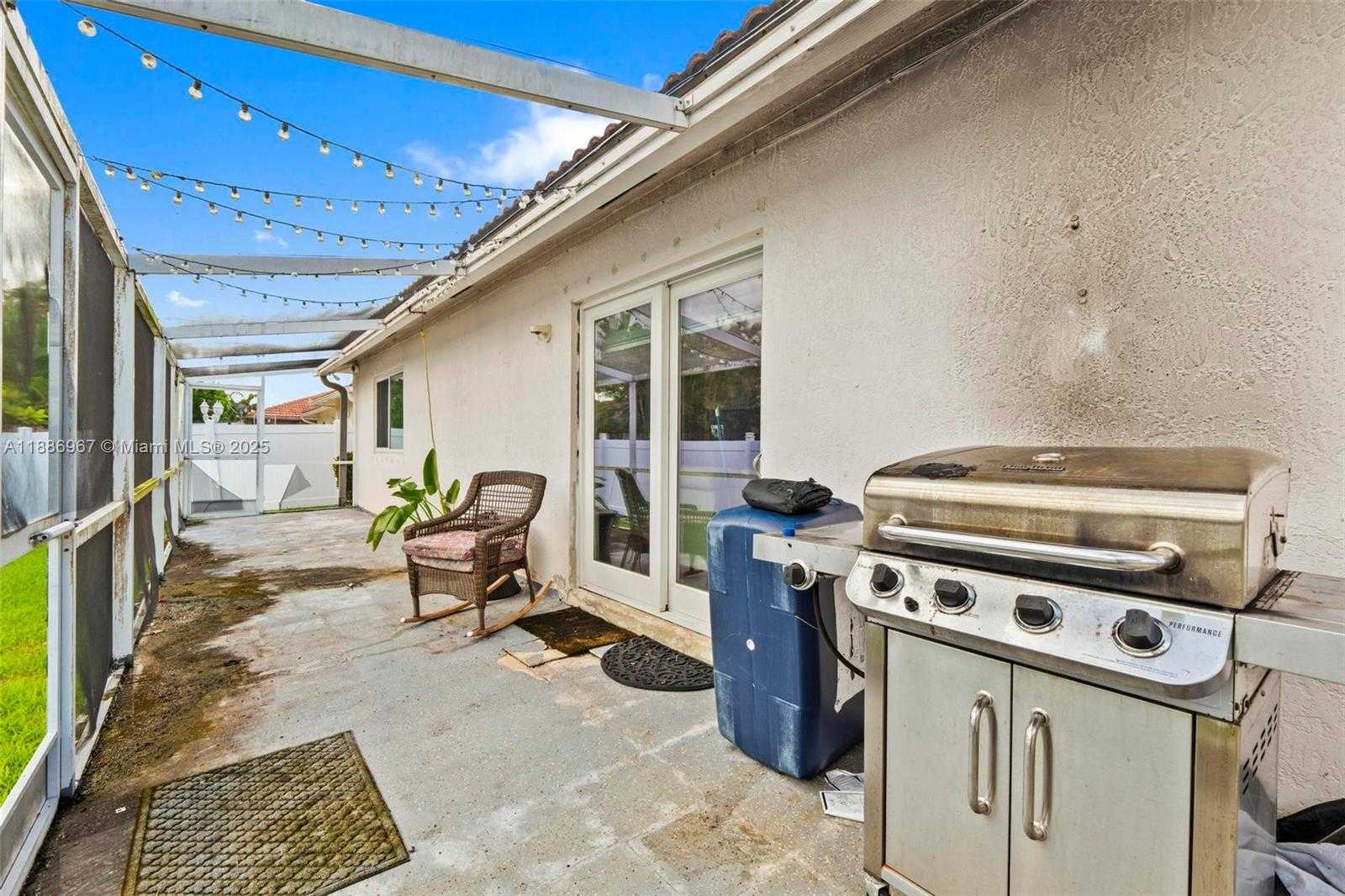 Small Image of 16898 CRESTVIEW LN, Weston Number 16