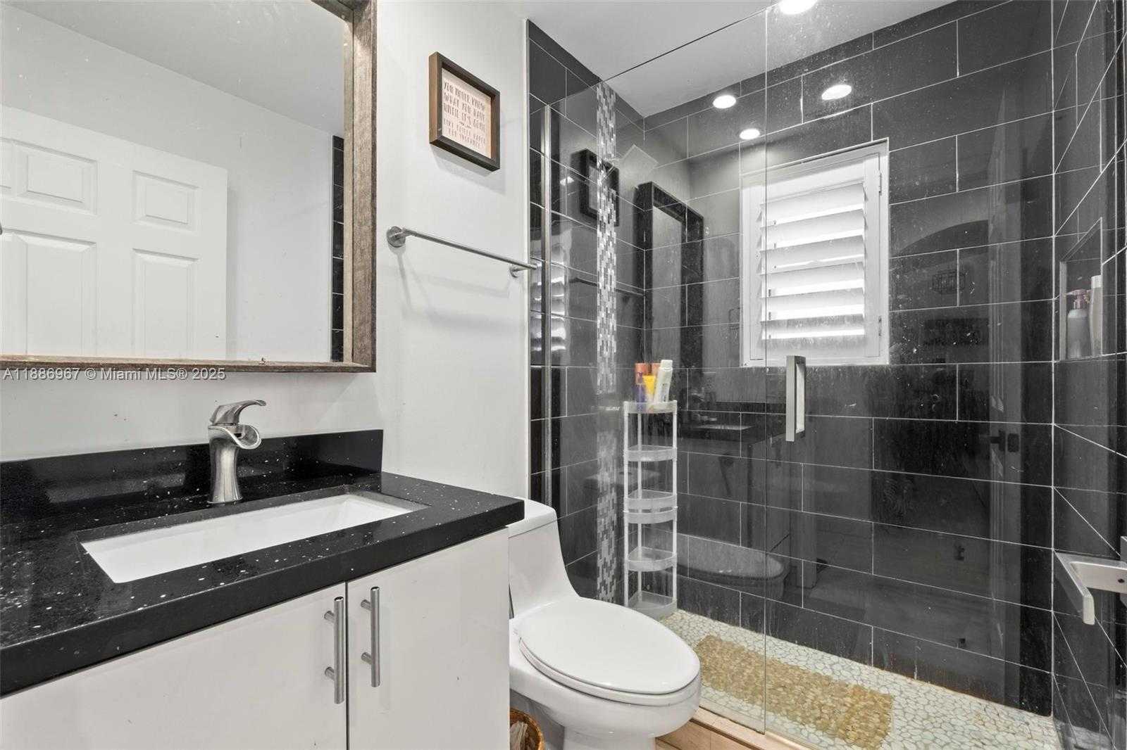 Small Image of 16898 CRESTVIEW LN, Weston Number 6
