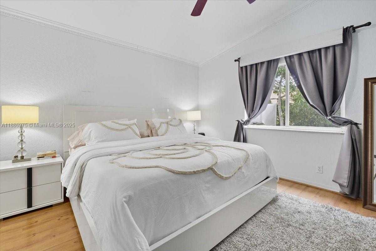 Small Image of 4642 SOUTH WEST 12TH CT, Deerfield Beach Number 17