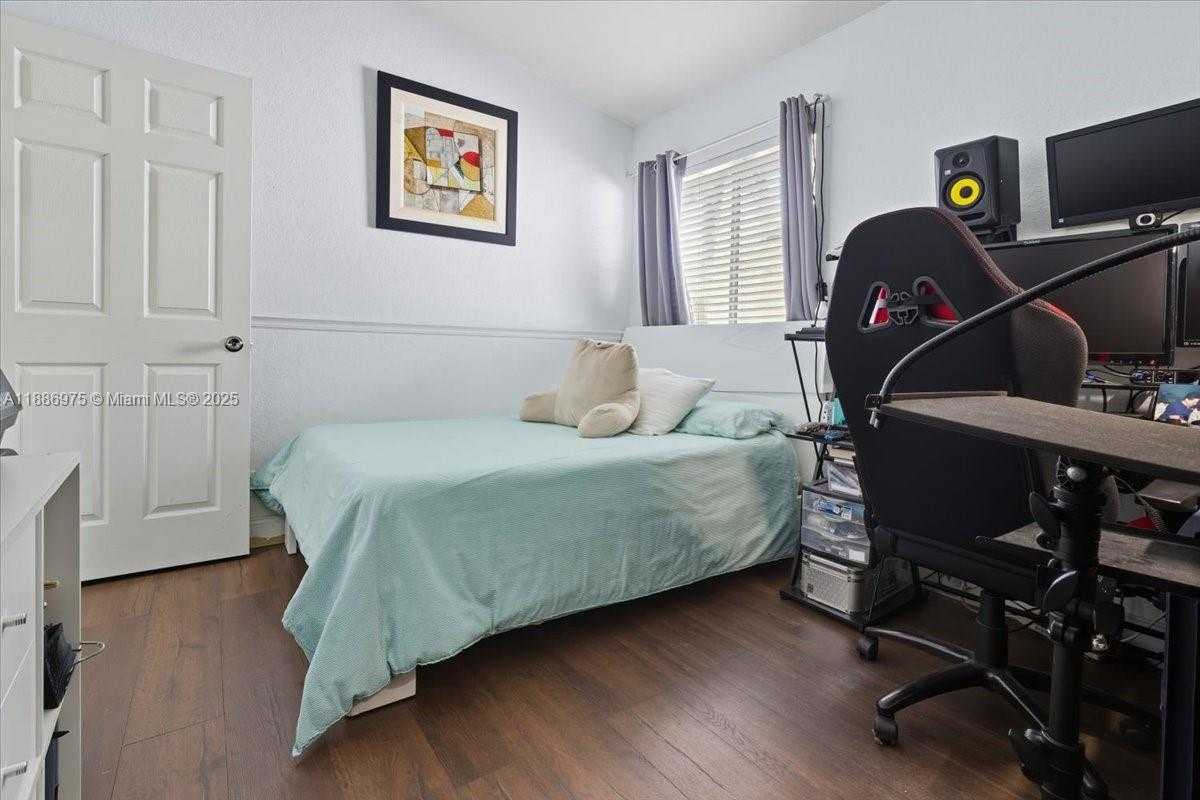 Small Image of 4642 SOUTH WEST 12TH CT, Deerfield Beach Number 24