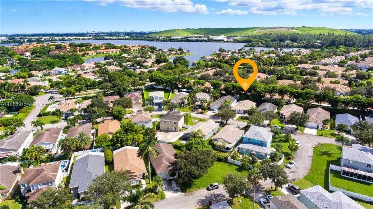 Small Image of 4642 SOUTH WEST 12TH CT, Deerfield Beach Number 30