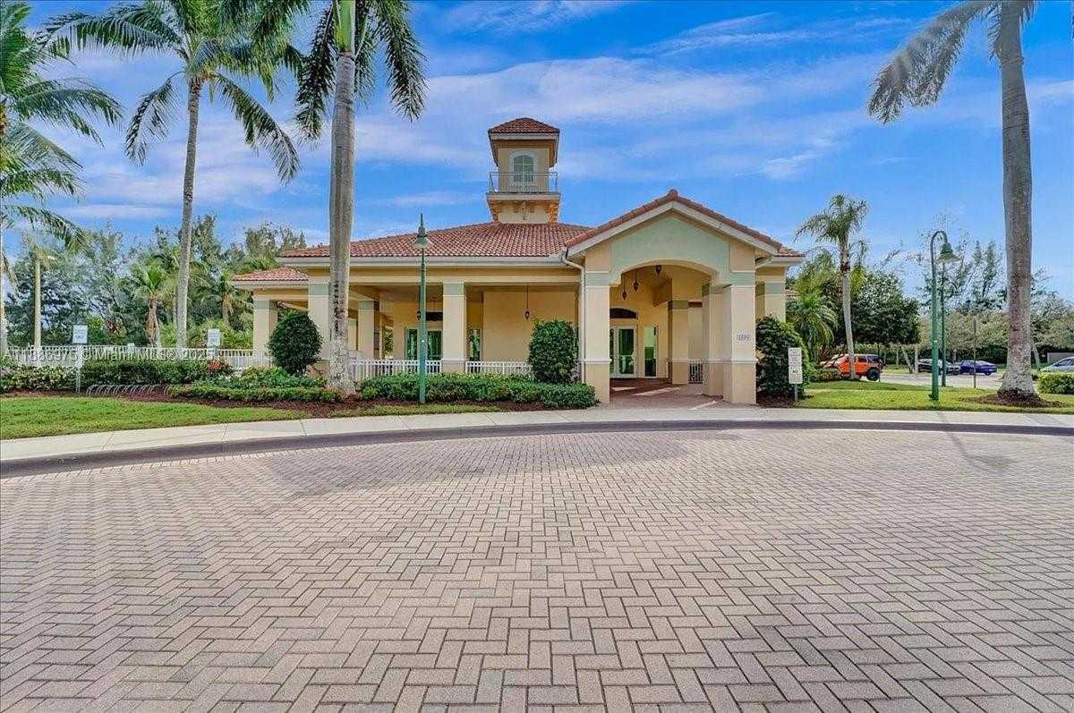 Small Image of 4642 SOUTH WEST 12TH CT, Deerfield Beach Number 39