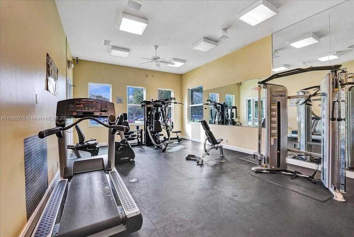 Small Image of 4642 SOUTH WEST 12TH CT, Deerfield Beach Number 44