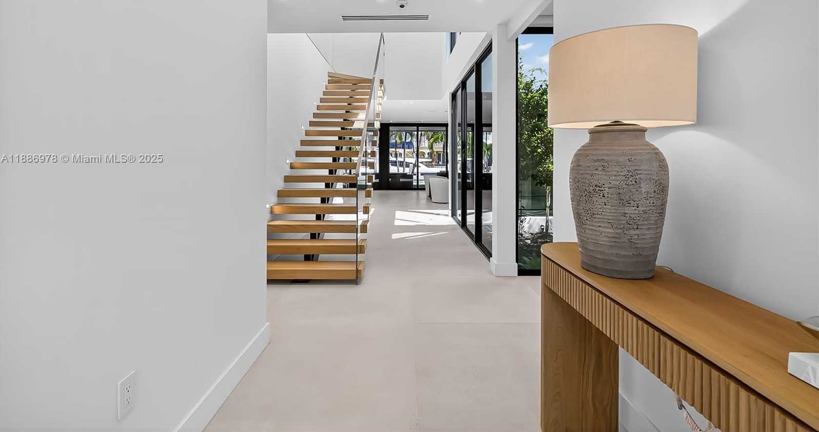 Small Image of 620 SOLAR ISLE DR, Fort Lauderdale Number 17