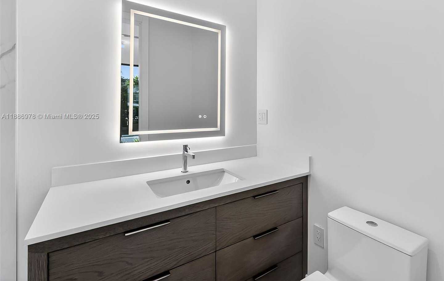 Small Image of 620 SOLAR ISLE DR, Fort Lauderdale Number 22