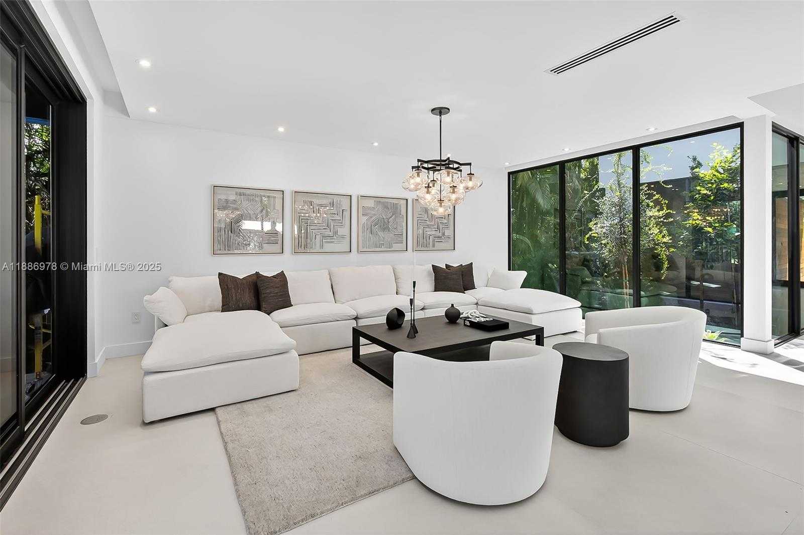 Small Image of 620 SOLAR ISLE DR, Fort Lauderdale Number 27
