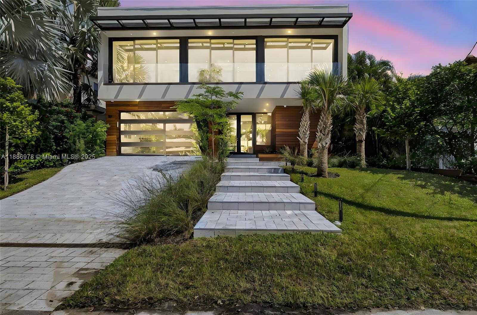 Small Image of 620 SOLAR ISLE DR, Fort Lauderdale Number 3