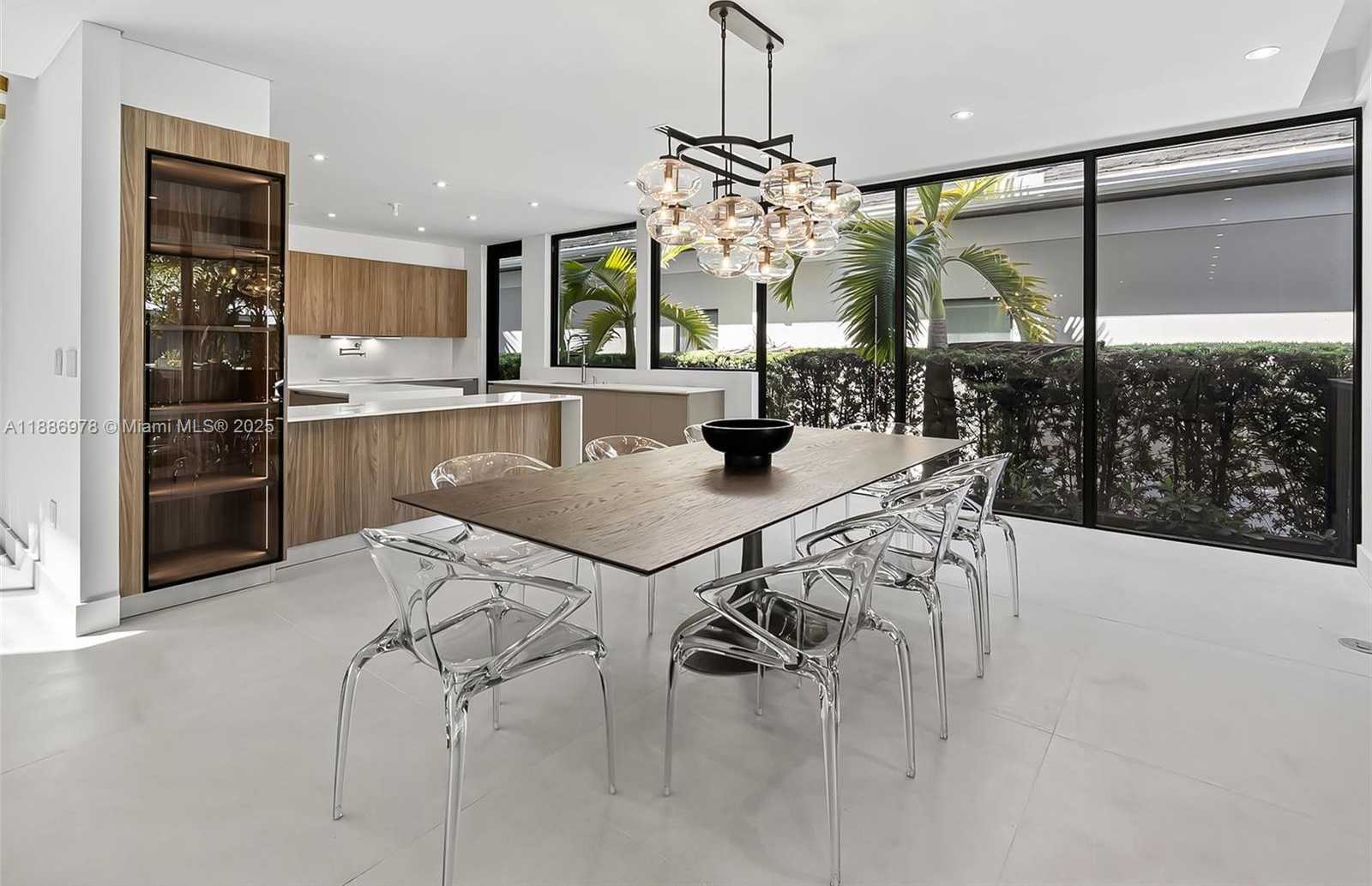 Small Image of 620 SOLAR ISLE DR, Fort Lauderdale Number 31