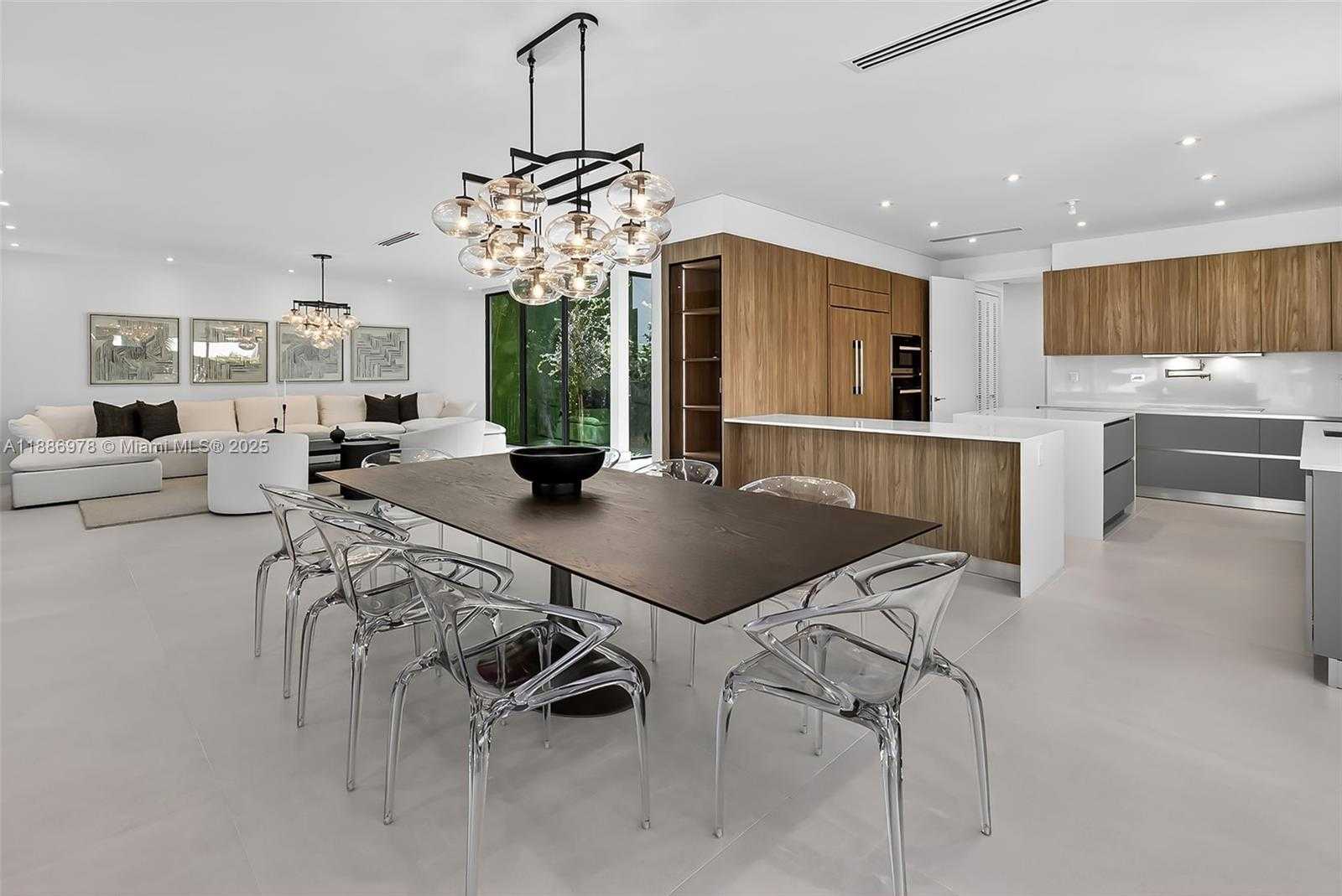 Small Image of 620 SOLAR ISLE DR, Fort Lauderdale Number 32