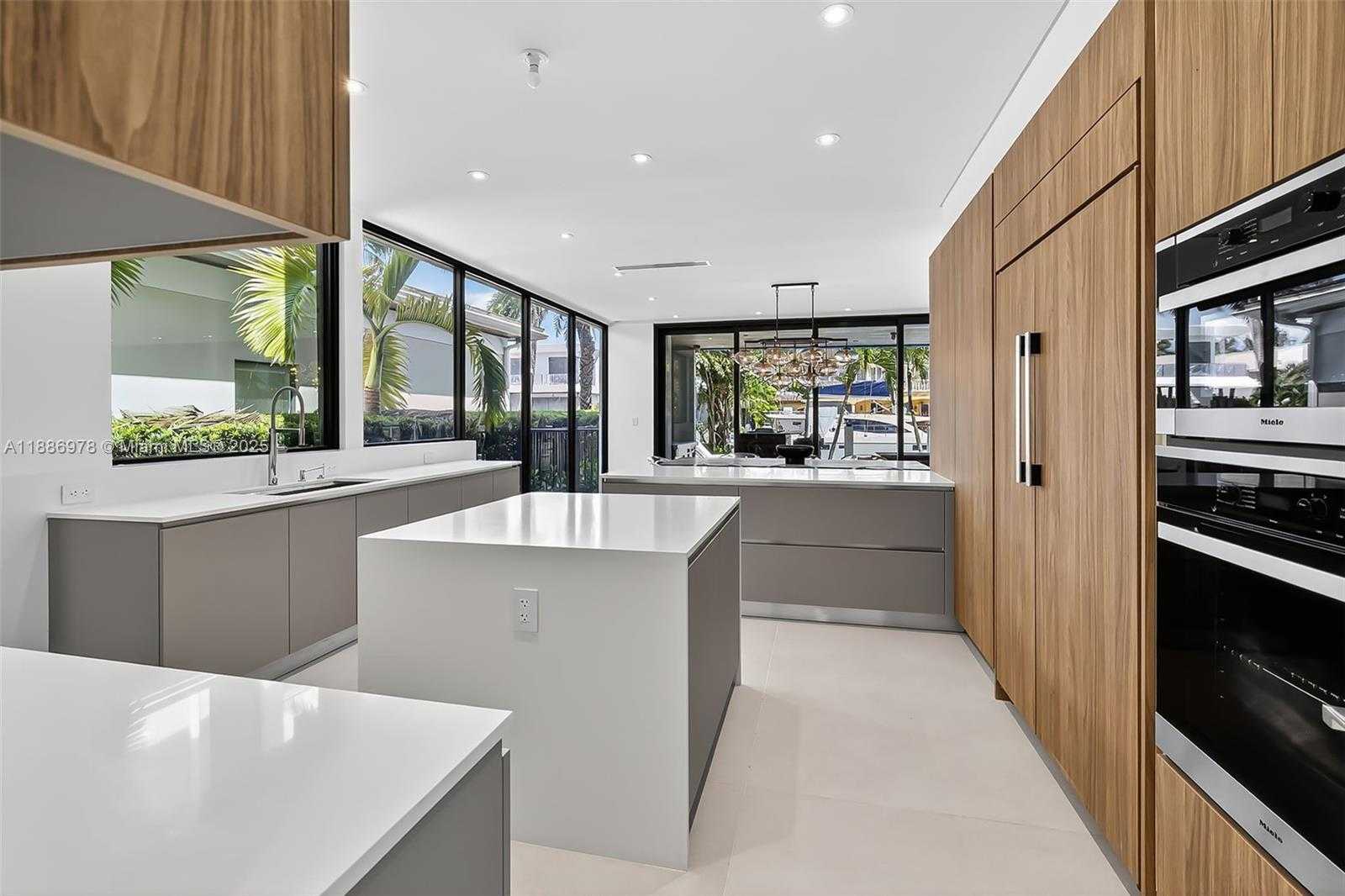 Small Image of 620 SOLAR ISLE DR, Fort Lauderdale Number 35