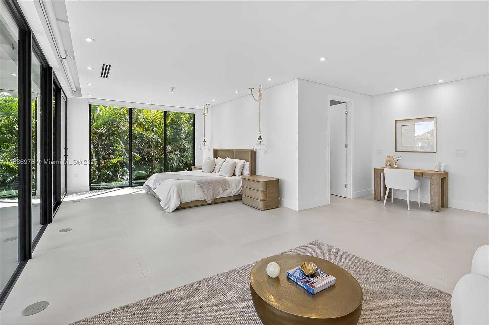 Small Image of 620 SOLAR ISLE DR, Fort Lauderdale Number 43