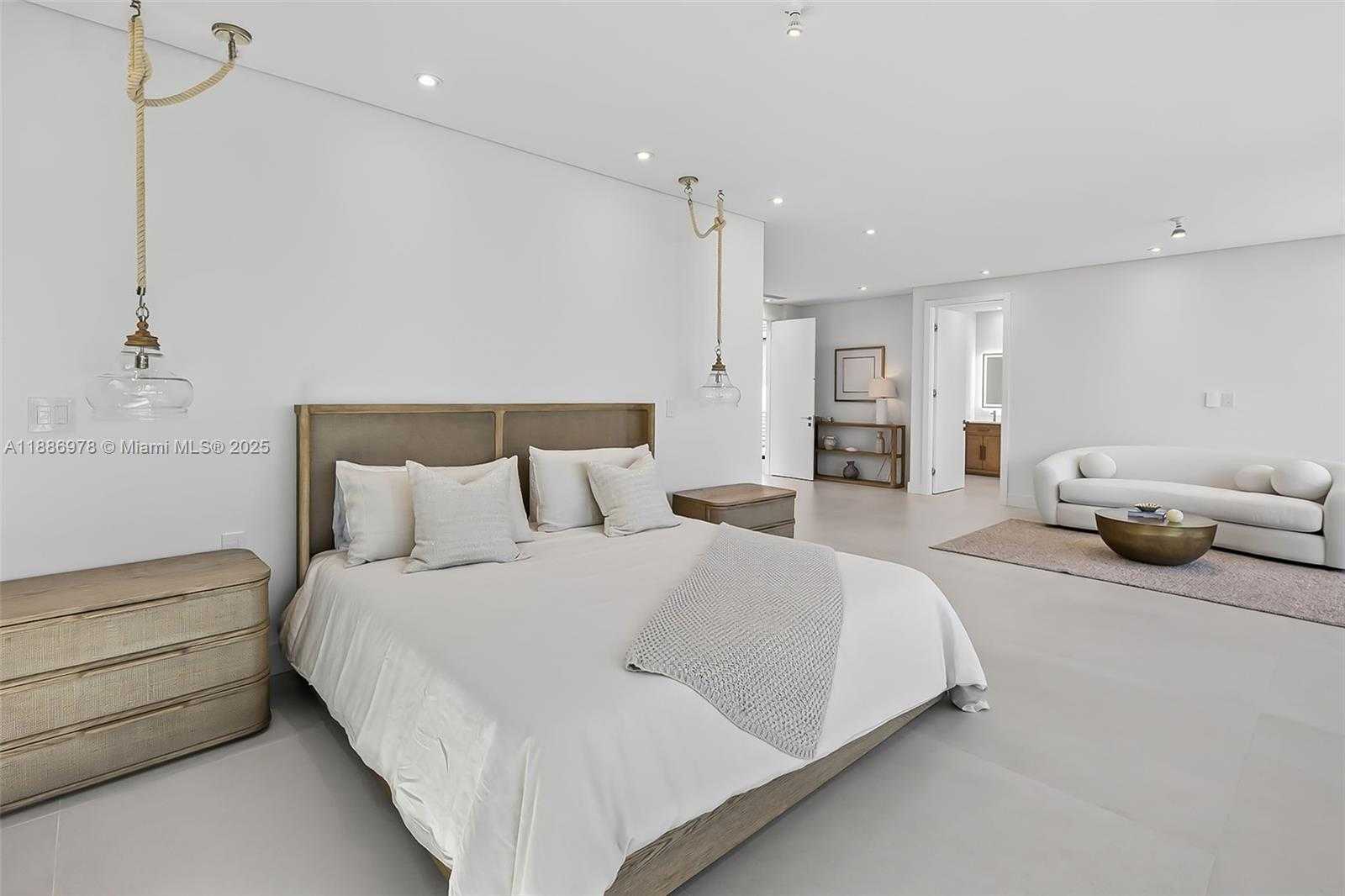 Small Image of 620 SOLAR ISLE DR, Fort Lauderdale Number 44
