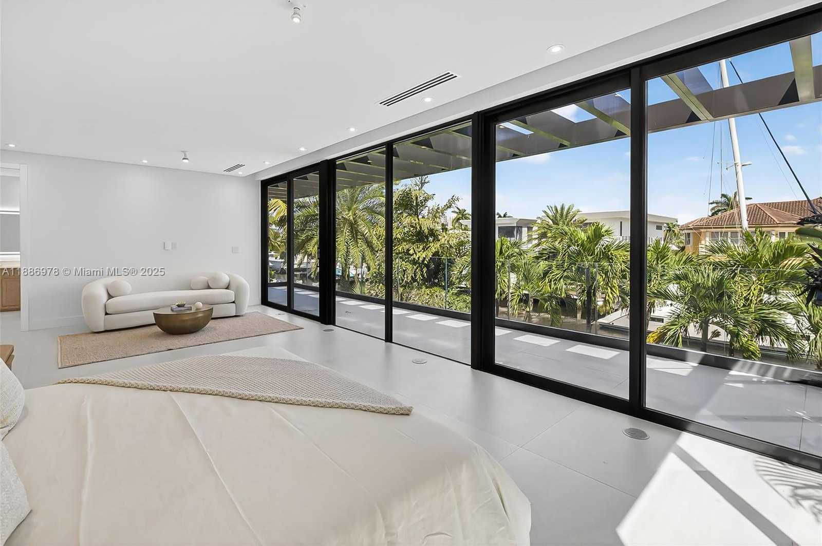 Small Image of 620 SOLAR ISLE DR, Fort Lauderdale Number 45