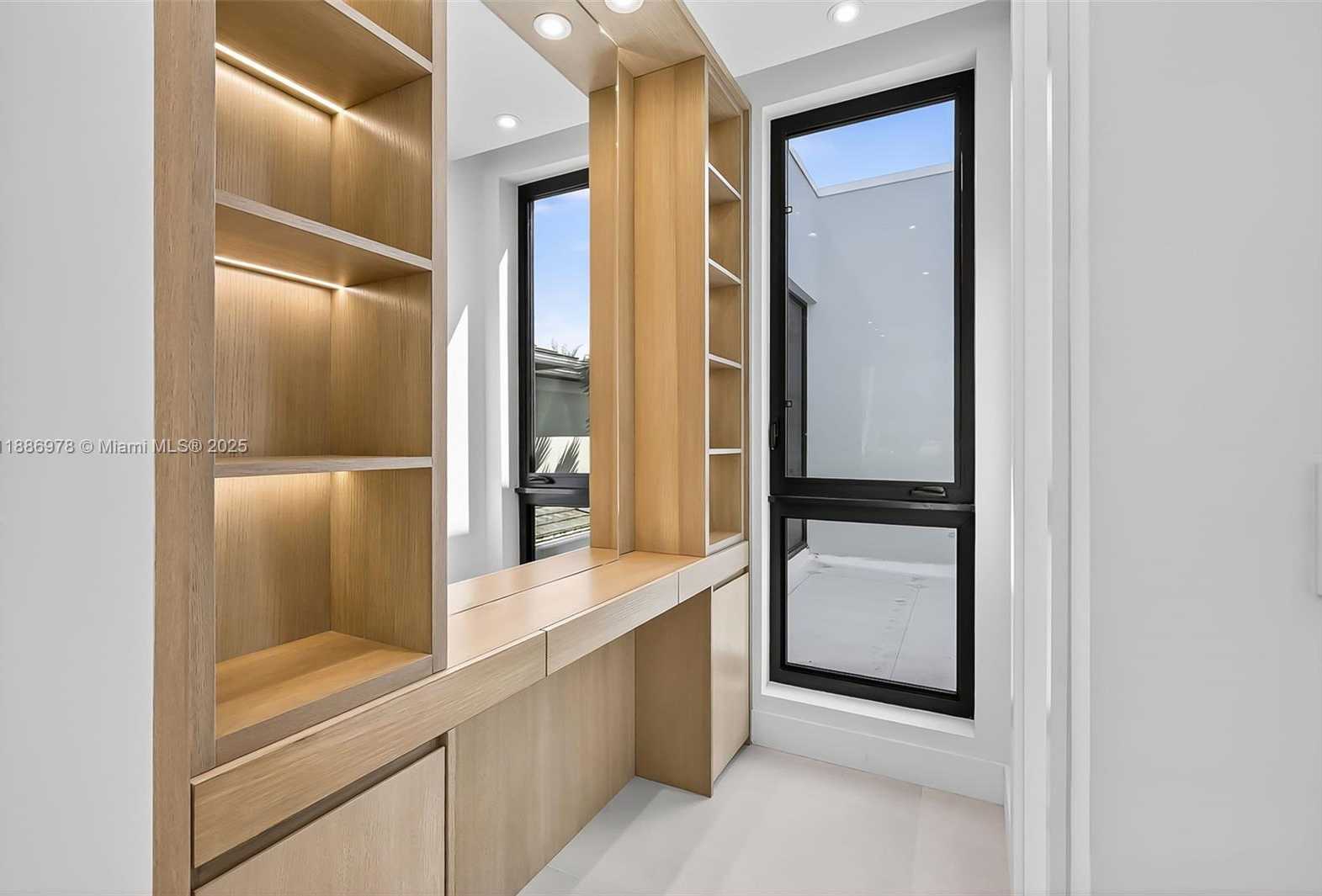 Small Image of 620 SOLAR ISLE DR, Fort Lauderdale Number 50