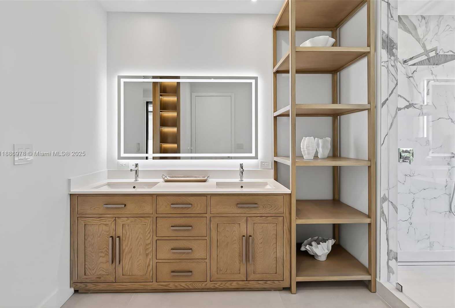 Small Image of 620 SOLAR ISLE DR, Fort Lauderdale Number 52