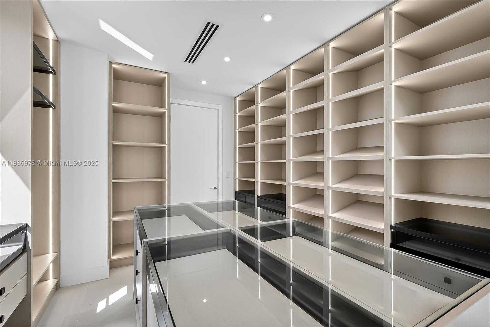 Small Image of 620 SOLAR ISLE DR, Fort Lauderdale Number 54