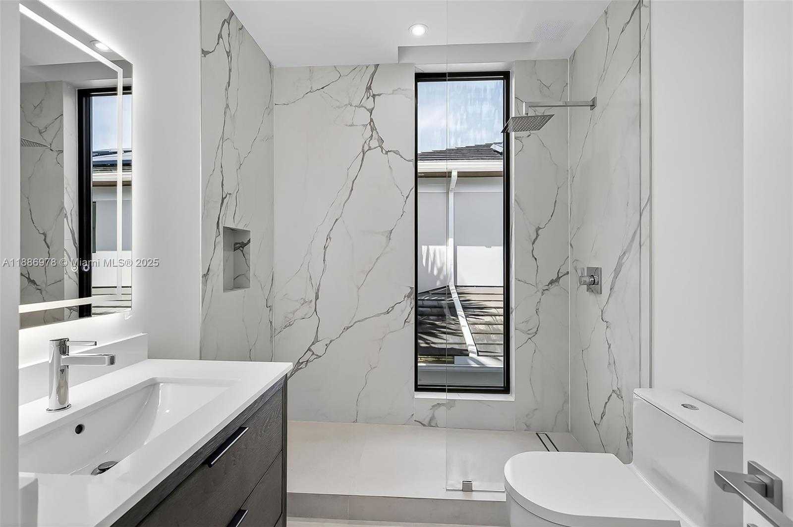 Small Image of 620 SOLAR ISLE DR, Fort Lauderdale Number 56