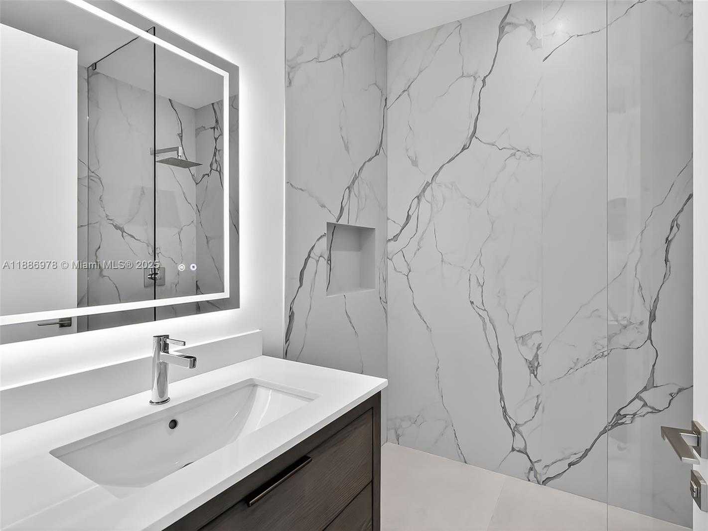 Small Image of 620 SOLAR ISLE DR, Fort Lauderdale Number 60