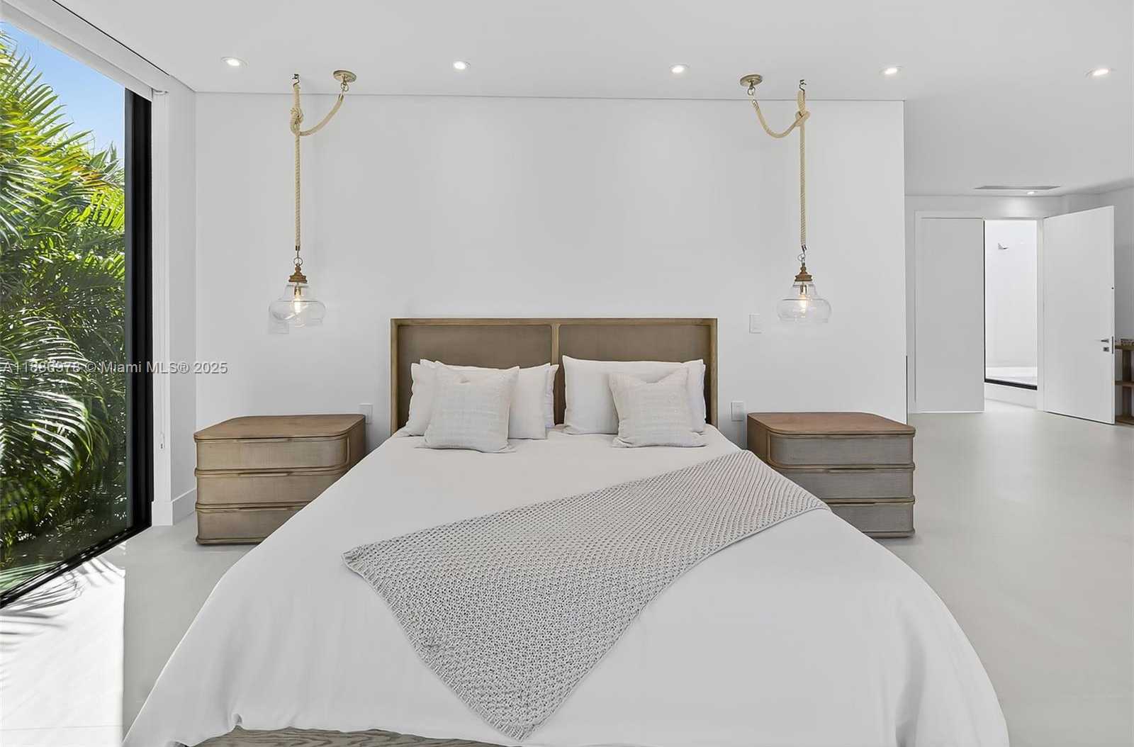 Small Image of 620 SOLAR ISLE DR, Fort Lauderdale Number 71