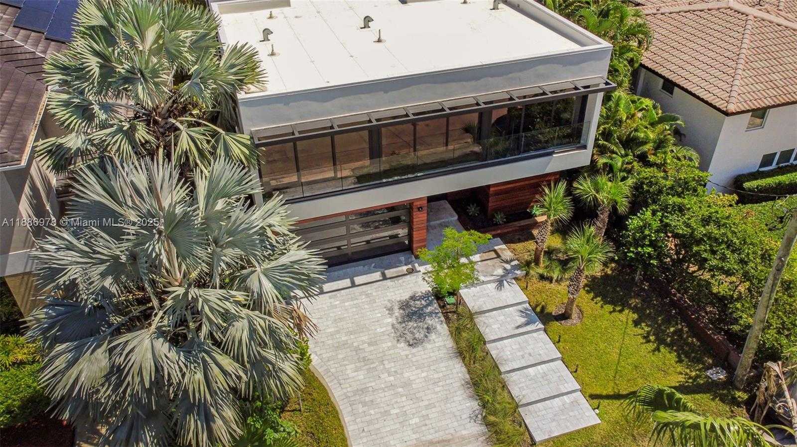 Small Image of 620 SOLAR ISLE DR, Fort Lauderdale Number 82