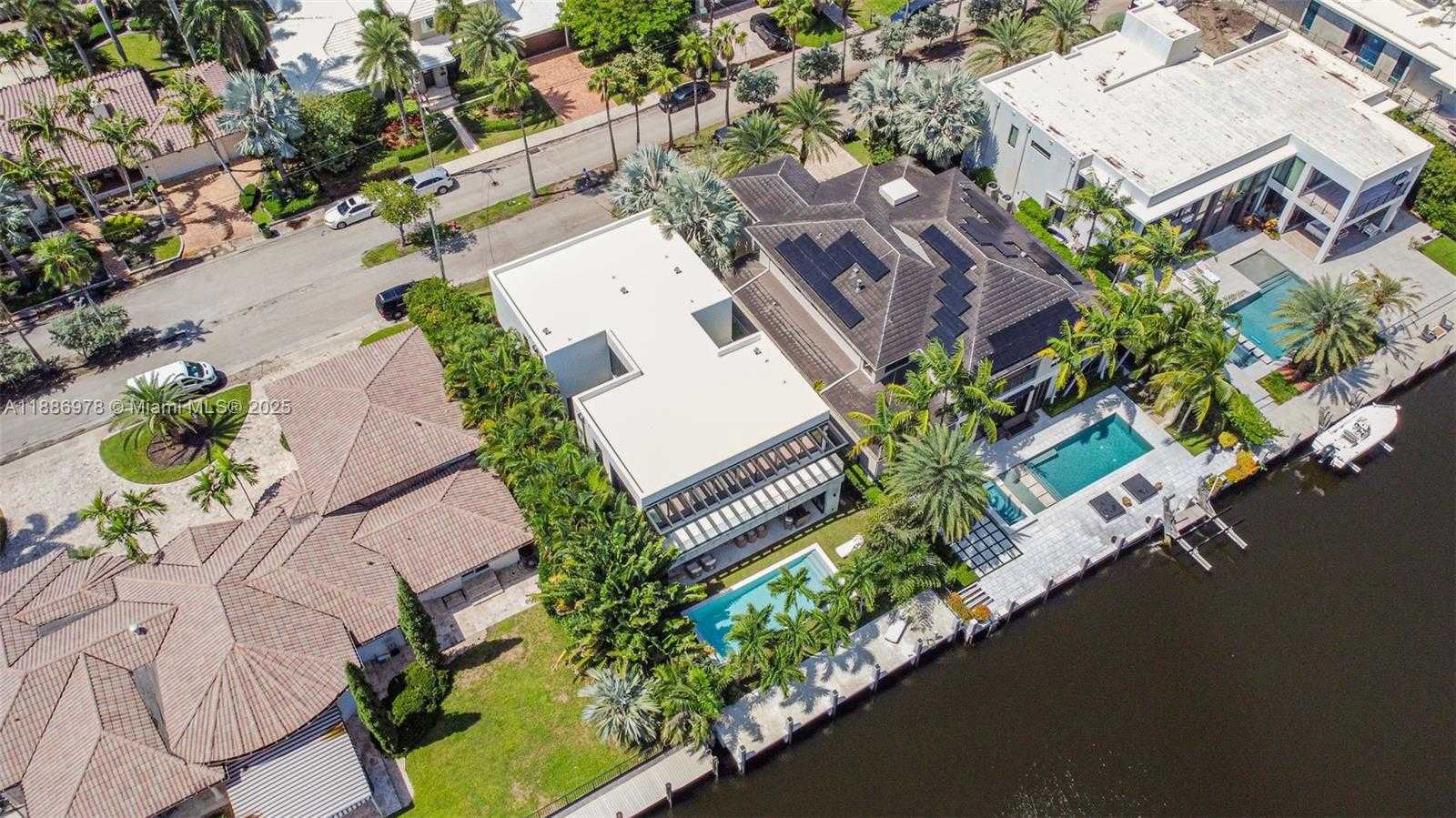 Small Image of 620 SOLAR ISLE DR, Fort Lauderdale Number 83