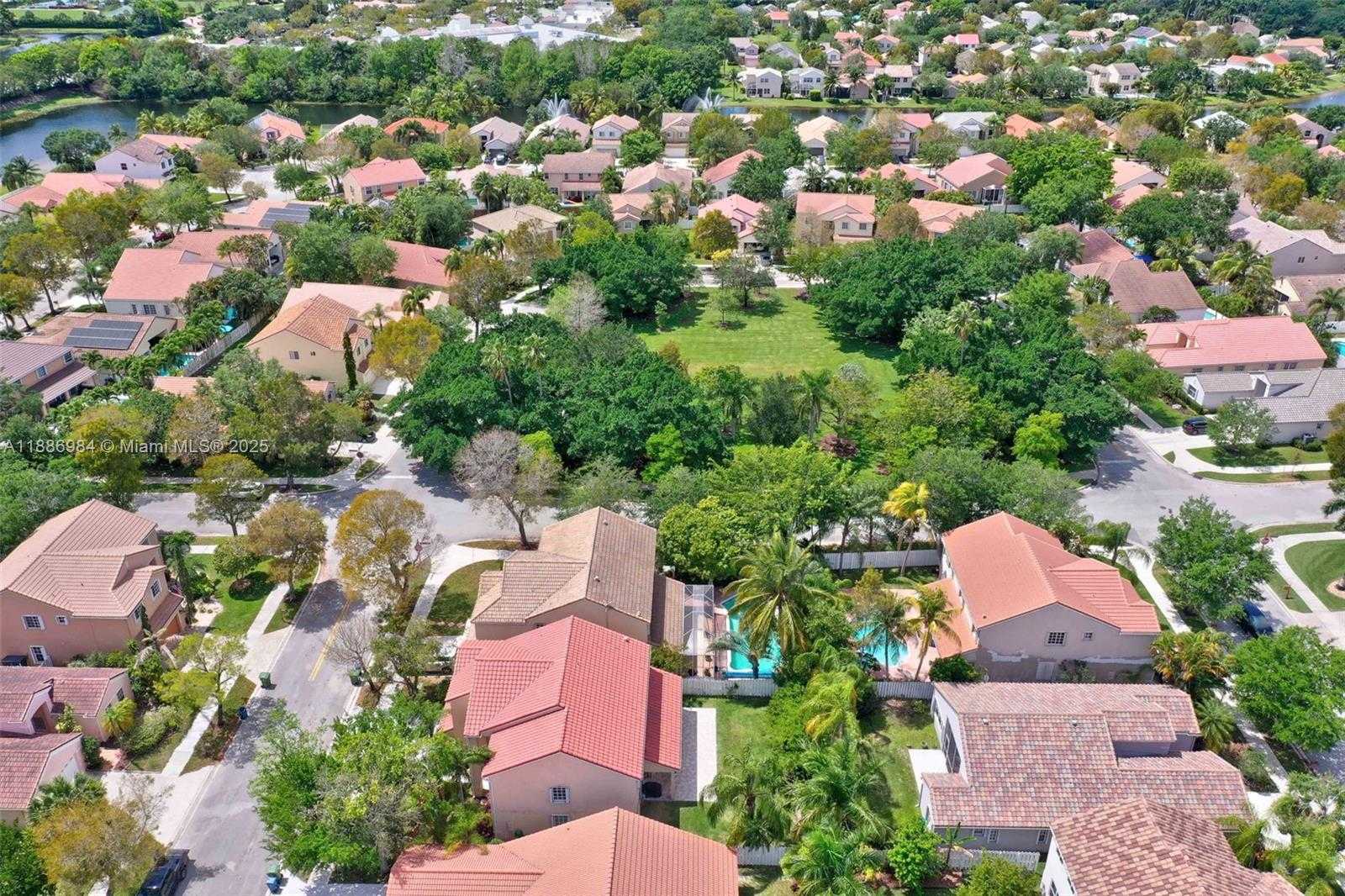 Small Image of 126 CAMERON CT, Weston Number 10
