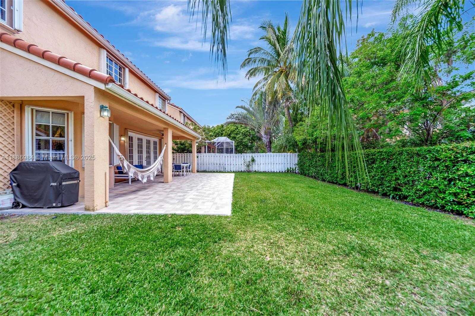 Small Image of 126 CAMERON CT, Weston Number 23