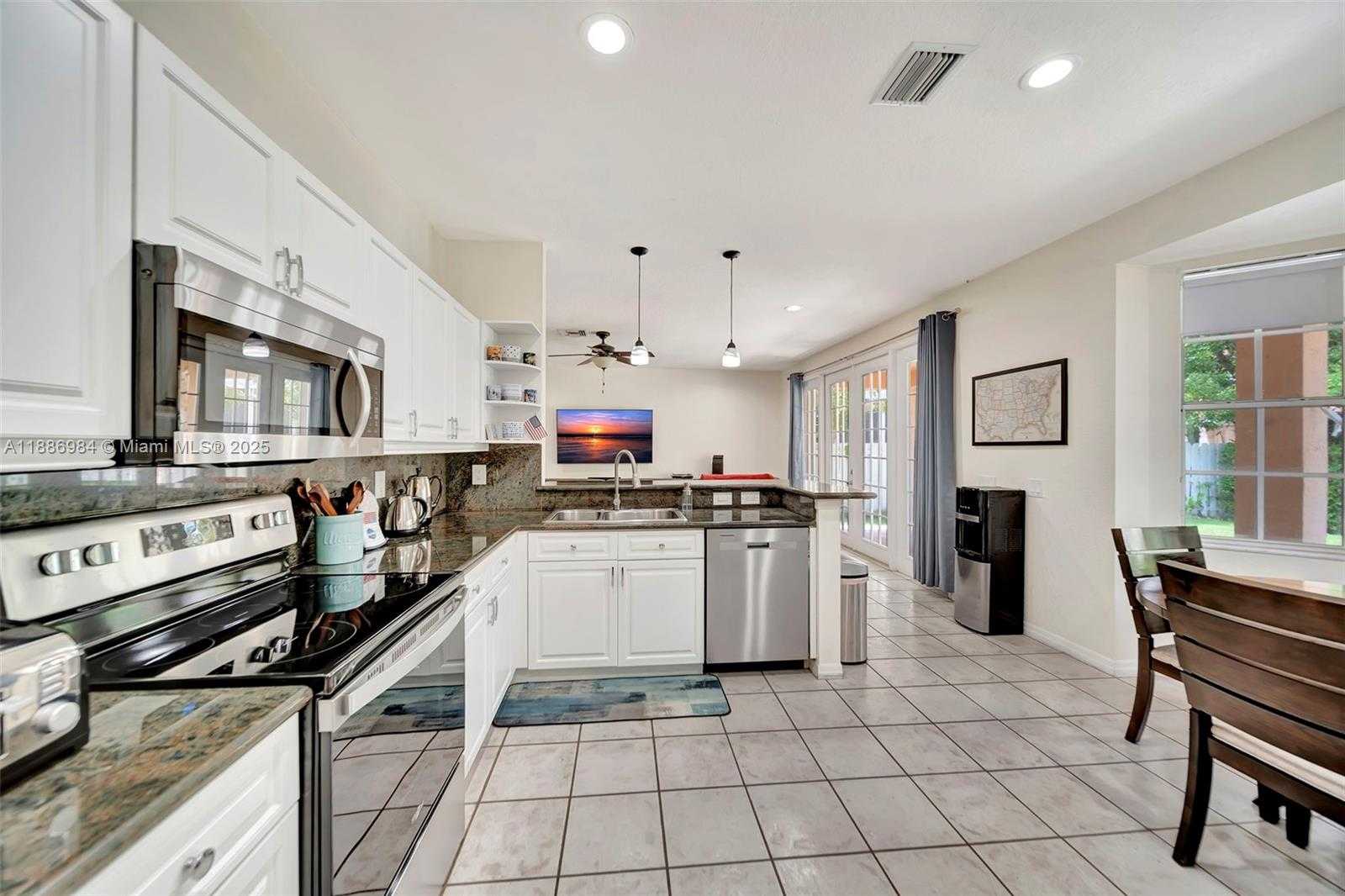 Small Image of 126 CAMERON CT, Weston Number 33