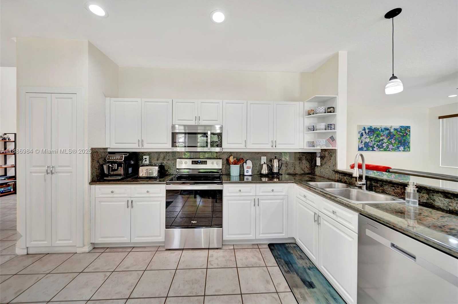 Small Image of 126 CAMERON CT, Weston Number 36