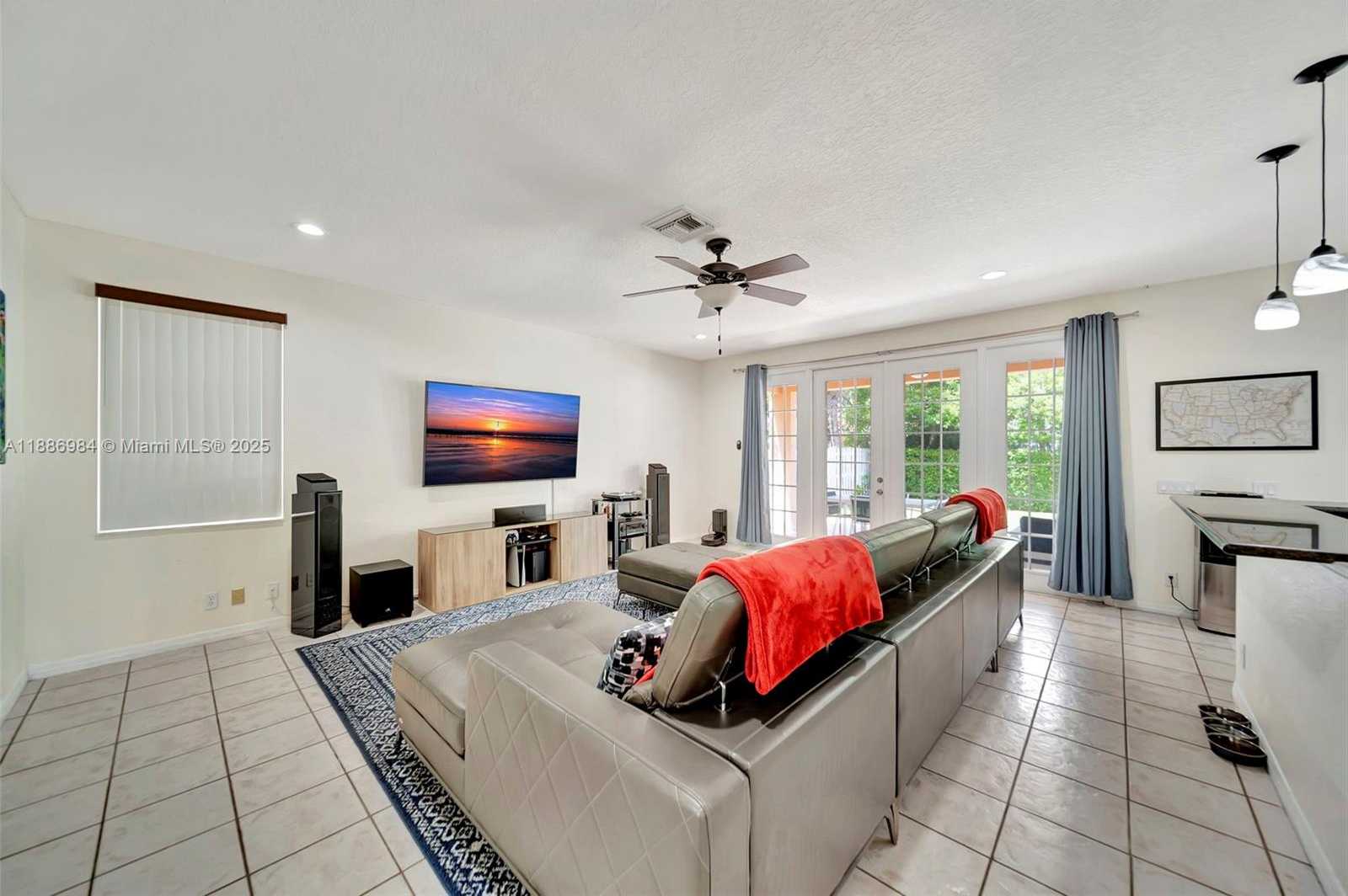 Small Image of 126 CAMERON CT, Weston Number 42