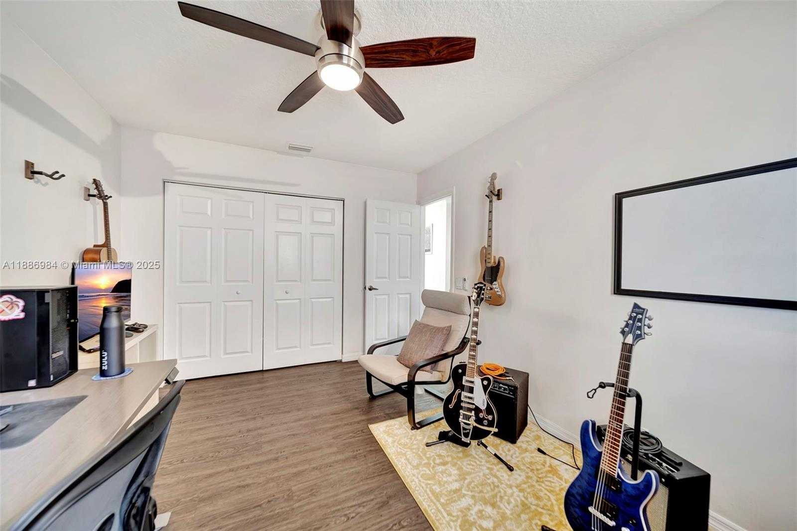 Small Image of 126 CAMERON CT, Weston Number 48