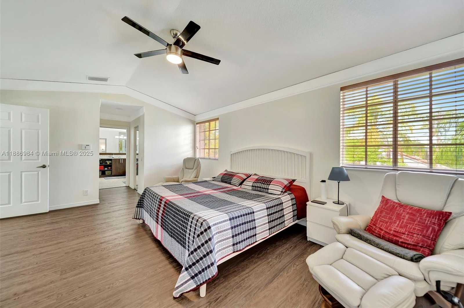 Small Image of 126 CAMERON CT, Weston Number 55
