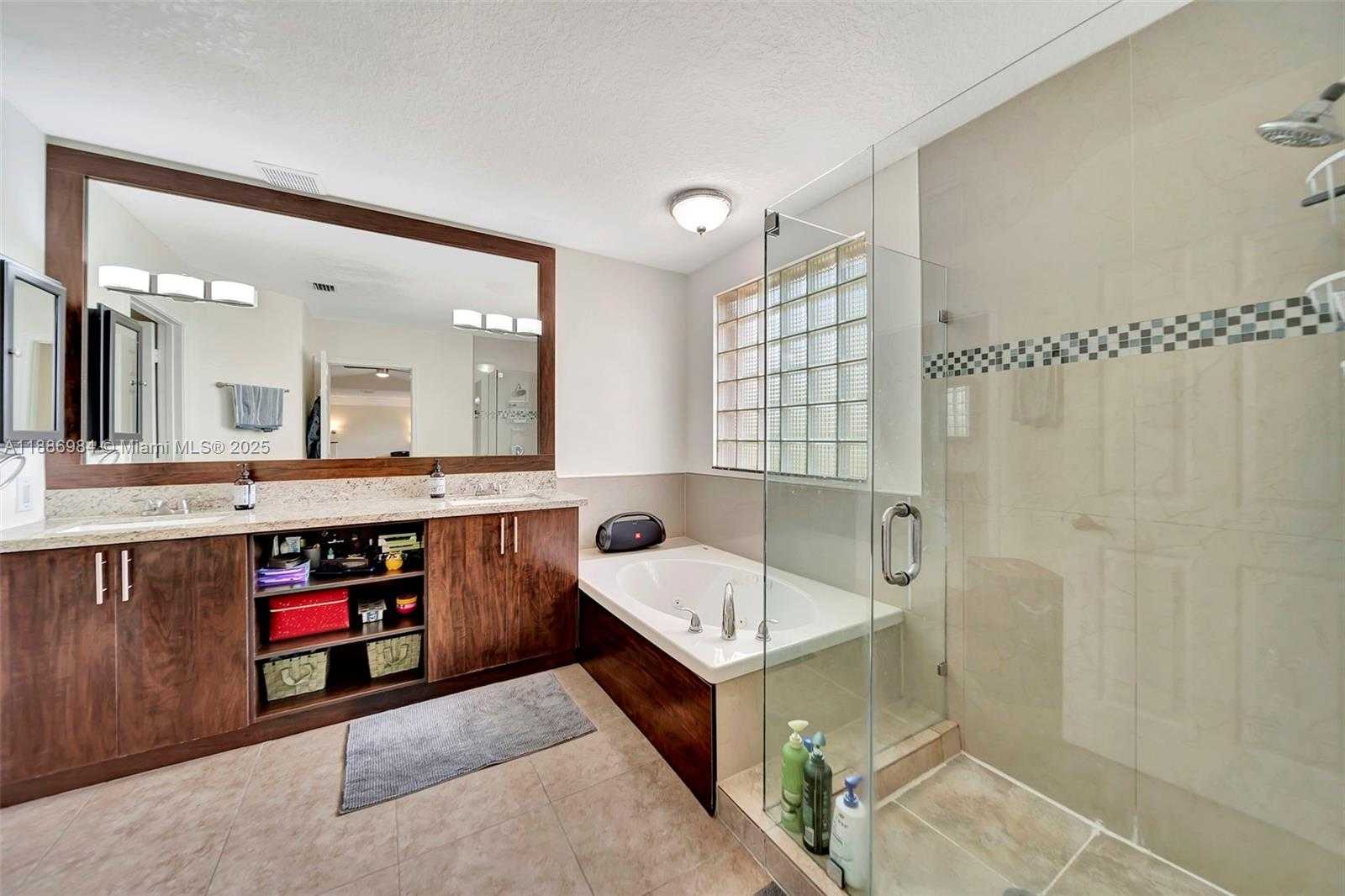 Small Image of 126 CAMERON CT, Weston Number 58