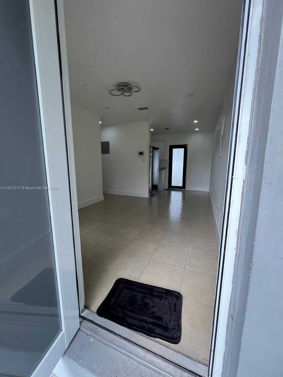 Small Image of 2209 NORTH WEST 6TH ST #1, Fort Lauderdale Number 7