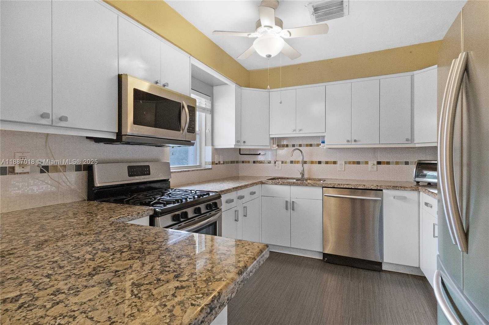 Small Image of 404 NORTH EAST 24TH AVE, Pompano Beach Number 11