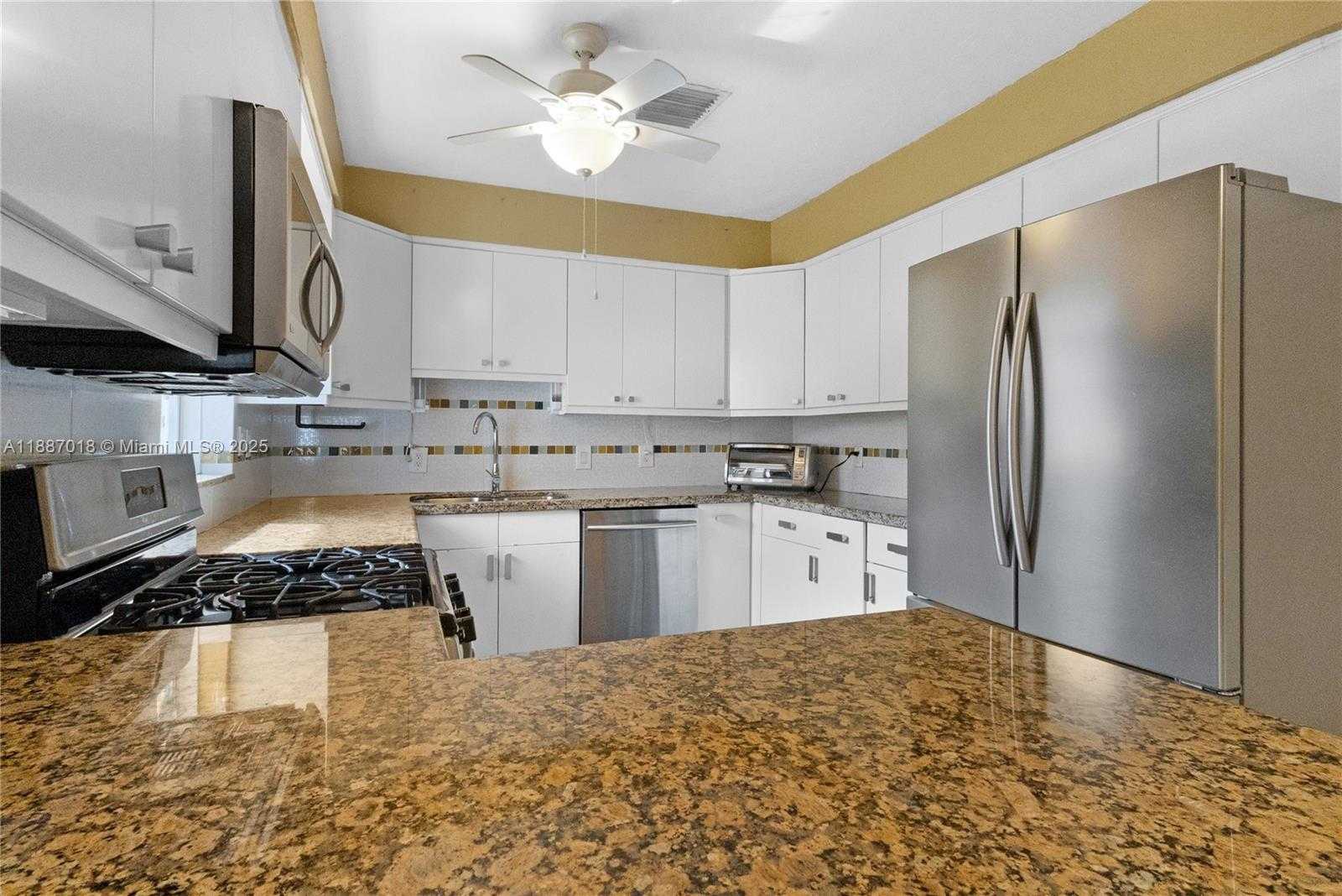 Small Image of 404 NORTH EAST 24TH AVE, Pompano Beach Number 16