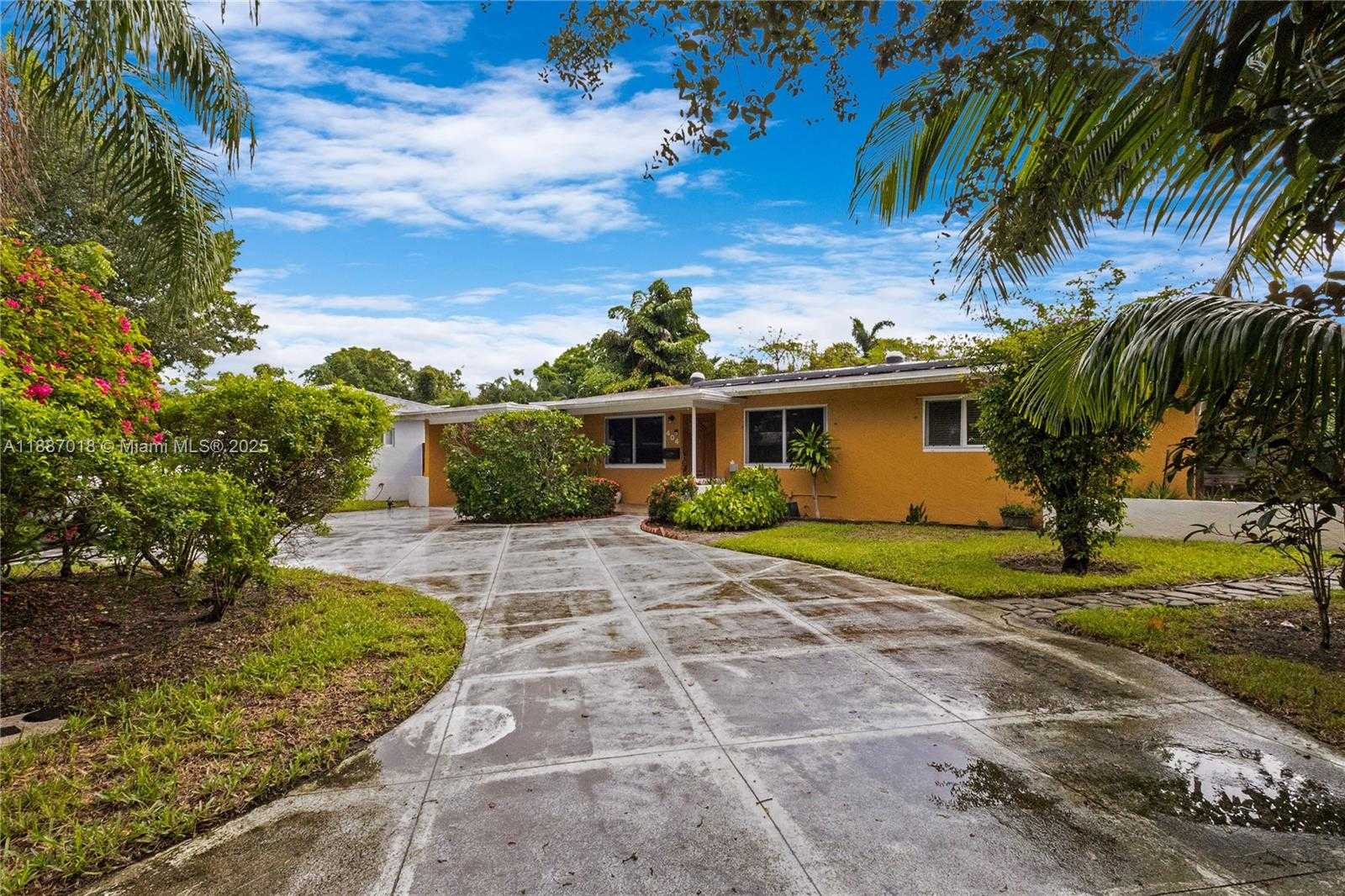 Small Image of 404 NORTH EAST 24TH AVE, Pompano Beach Number 2