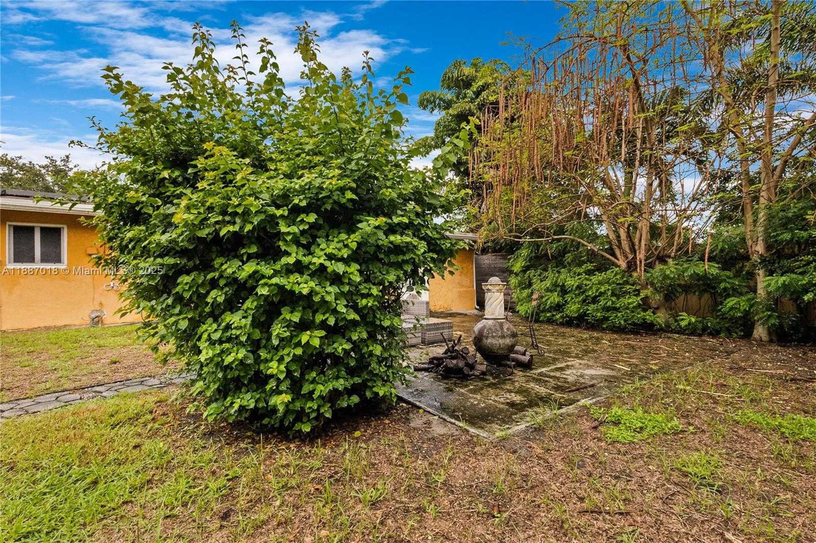 Small Image of 404 NORTH EAST 24TH AVE, Pompano Beach Number 5