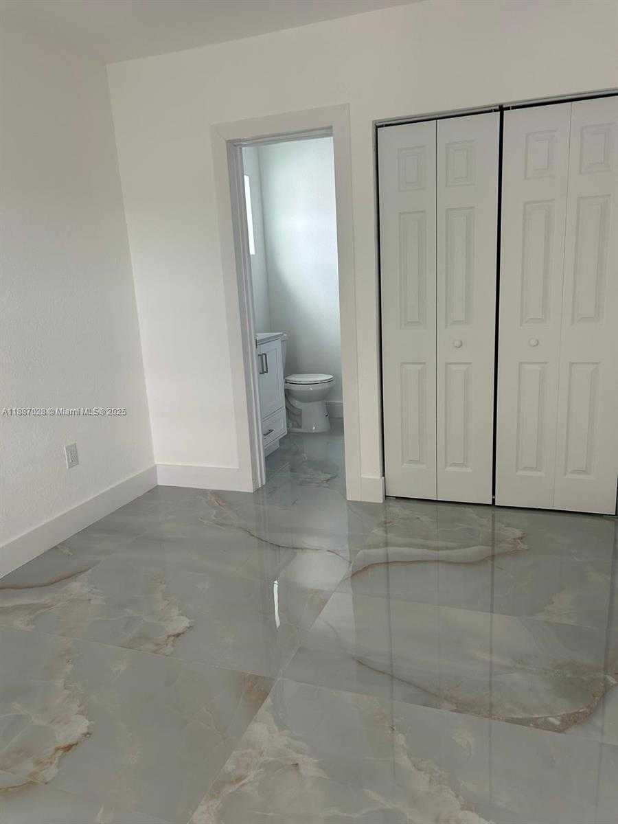 Small Image of 3601 NORTH 66TH AVE, Hollywood Number 10