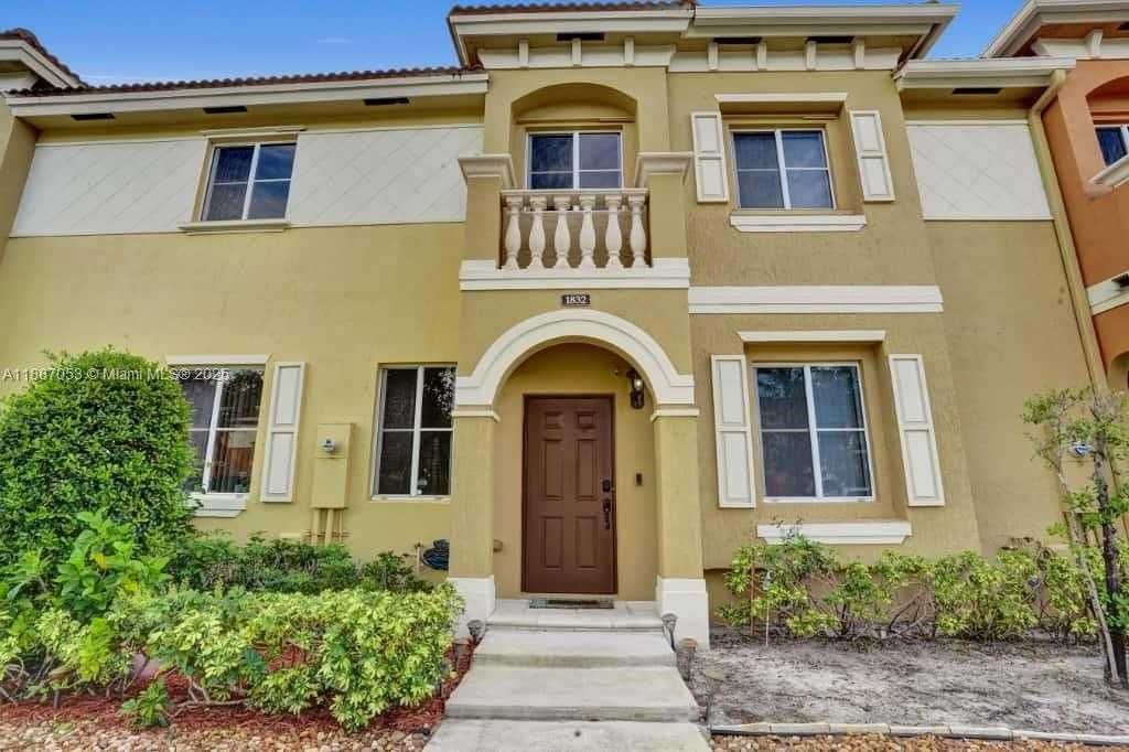 Small Image of 1832 SOUTH WEST 89TH TER, Miramar Number 2