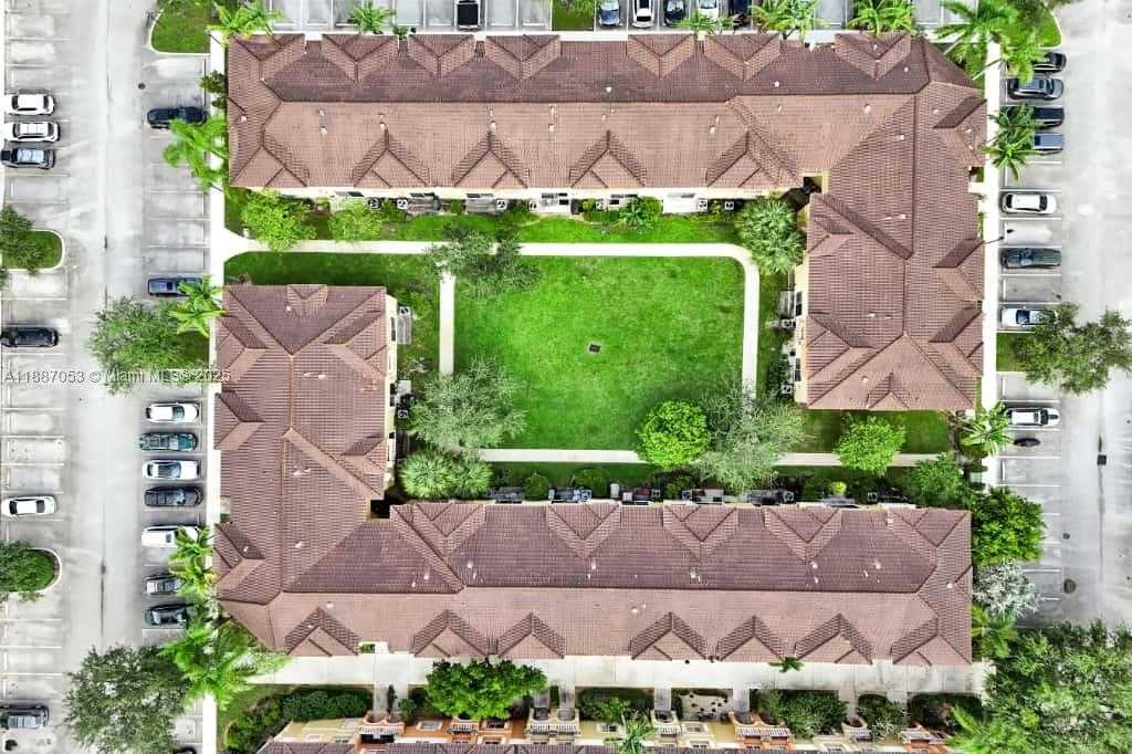 Small Image of 1832 SOUTH WEST 89TH TER, Miramar Number 21