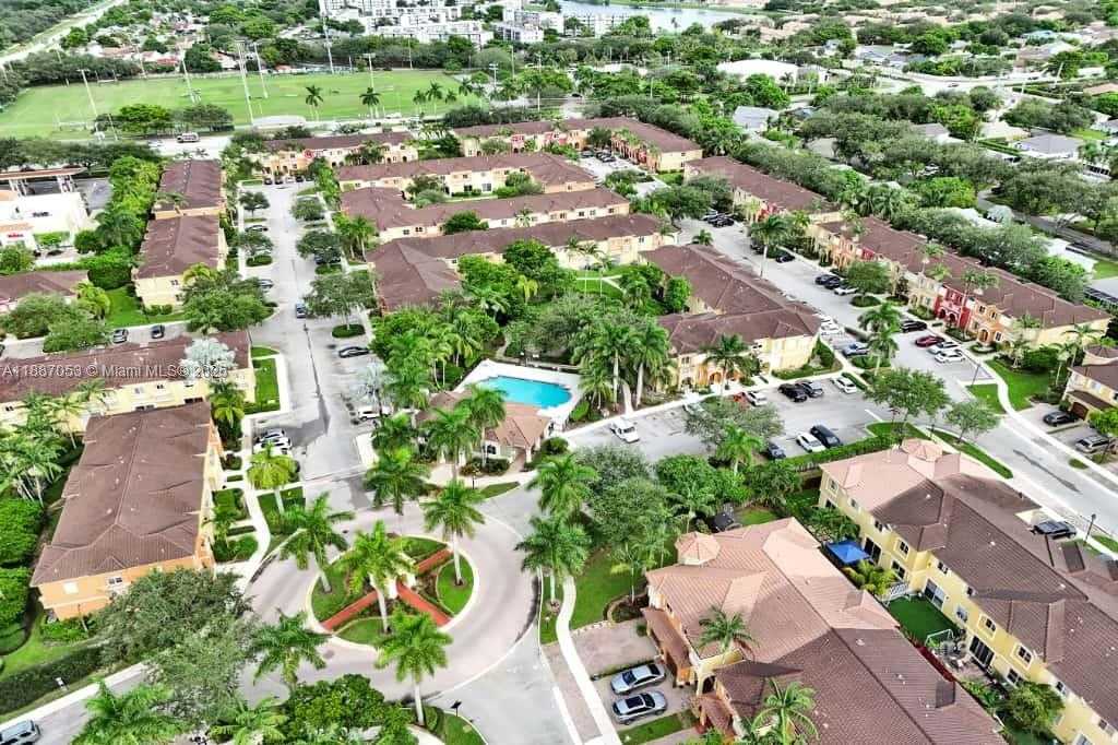Small Image of 1832 SOUTH WEST 89TH TER, Miramar Number 22